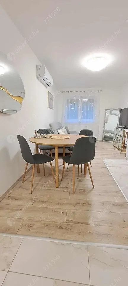 Kiadó albérlet 250000 Ft/hó áron: Budapest, II. kerület  Szilágyi Erzsébet fasor. Mérete: 35 nm, 2 szobás | Alberlet.hu - 6590021