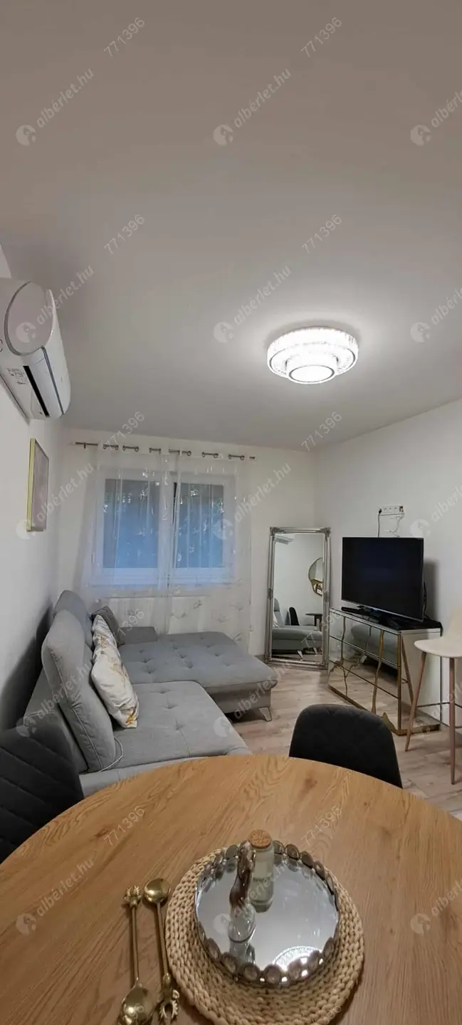 Kiadó albérlet 250000 Ft/hó áron: Budapest, II. kerület  Szilágyi Erzsébet fasor. Mérete: 35 nm, 2 szobás | Alberlet.hu - 6590023