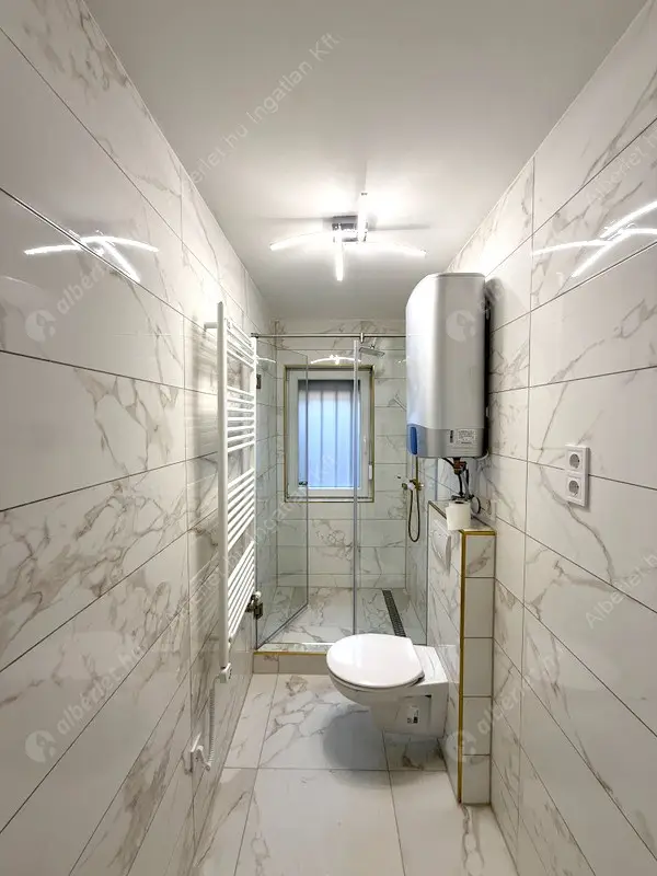 Kiadó albérlet 250000 Ft/hó áron: Budapest, II. kerület  Szilágyi Erzsébet fasor. Mérete: 36 nm, 1 szobás | Alberlet.hu - 6622366