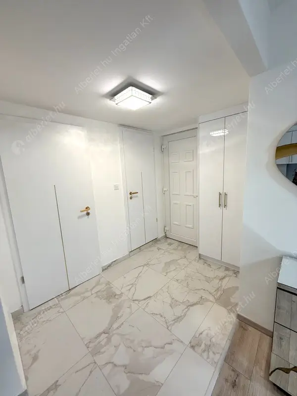 Kiadó albérlet 250000 Ft/hó áron: Budapest, II. kerület  Szilágyi Erzsébet fasor. Mérete: 36 nm, 1 szobás | Alberlet.hu - 6622373