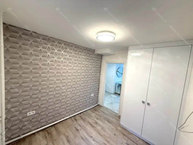 Kiadó albérlet 225000 Ft/hó áron: Budapest, II. kerület  Szilágyi Erzsébet fasor. Mérete: 36 nm, 1 szobás | Alberlet.hu - 6648747