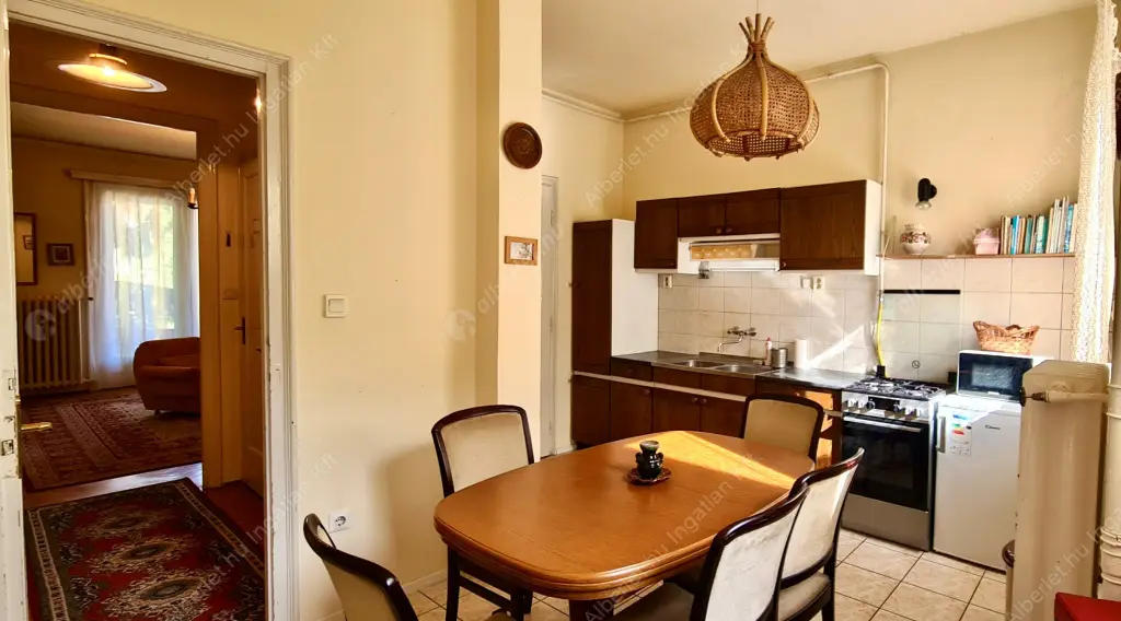 Kiadó albérlet 280000 Ft/hó áron: Budapest, II. kerület  Szilágyi Erzsébet fasor. Mérete: 63 nm, 2 szobás | Alberlet.hu - 6582602