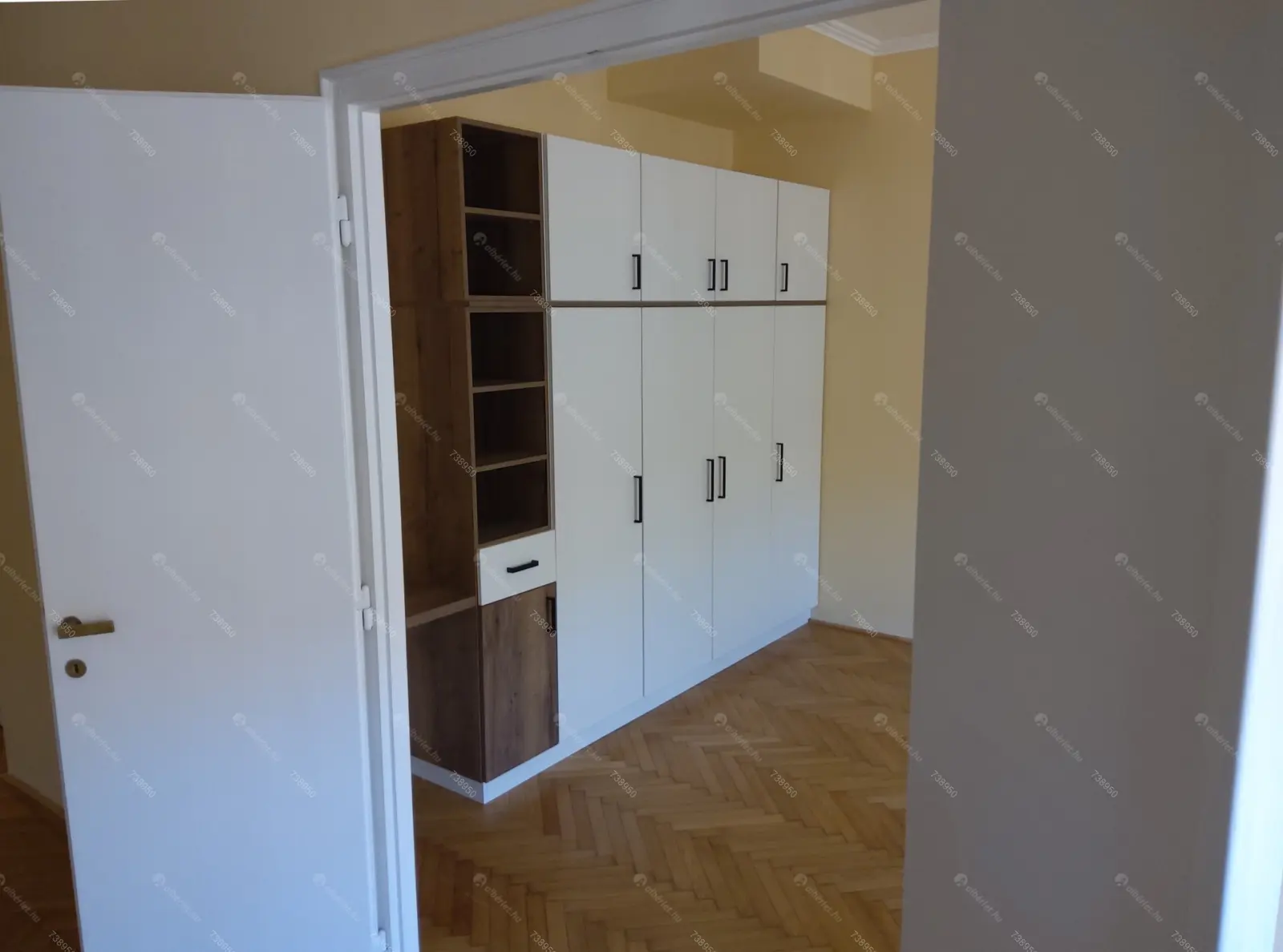 Kiadó albérlet 340000 Ft/hó áron: Budapest, II. kerület  Szilágyi Erzsébet fasor. Mérete: 74 nm, 3 szobás | Alberlet.hu - 6144273