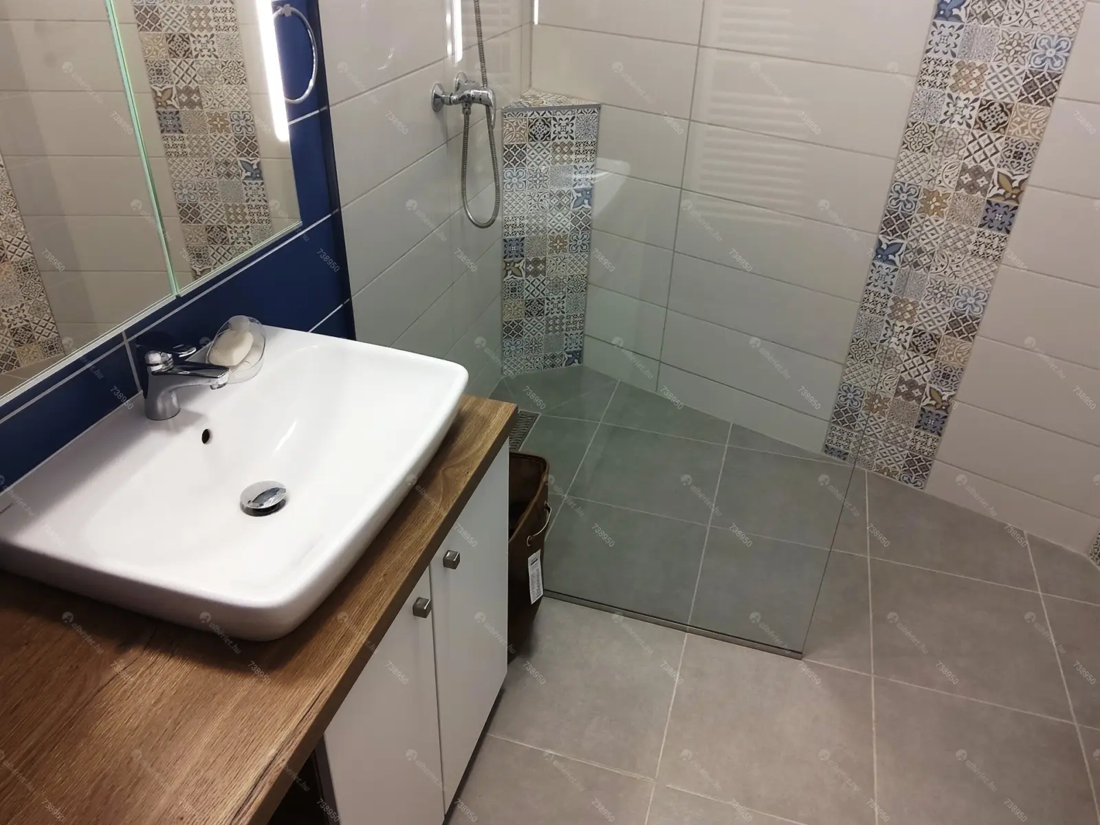 Kiadó albérlet 340000 Ft/hó áron: Budapest, II. kerület  Szilágyi Erzsébet fasor. Mérete: 74 nm, 3 szobás | Alberlet.hu - 6144279