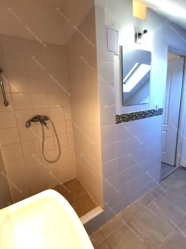 Kiadó albérlet 220000 Ft/hó áron: Budapest, II. kerület  Tárkony utca. Mérete: 35 nm, 2 szobás | Alberlet.hu - 6696217