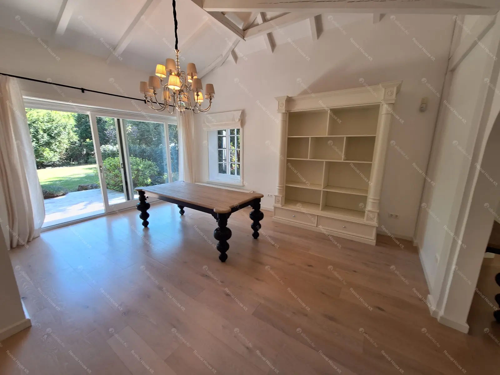 Kiadó albérlet 1166000 Ft/hó áron: Budapest, II. kerület  Tárnok utca. Mérete: 260 nm, 4 szobás | Alberlet.hu - 6707024