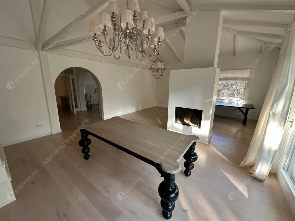 Kiadó albérlet 1145000 Ft/hó áron: Budapest, II. kerület  Tárnok utca. Mérete: 260 nm, 4 szobás | Alberlet.hu - 6578756