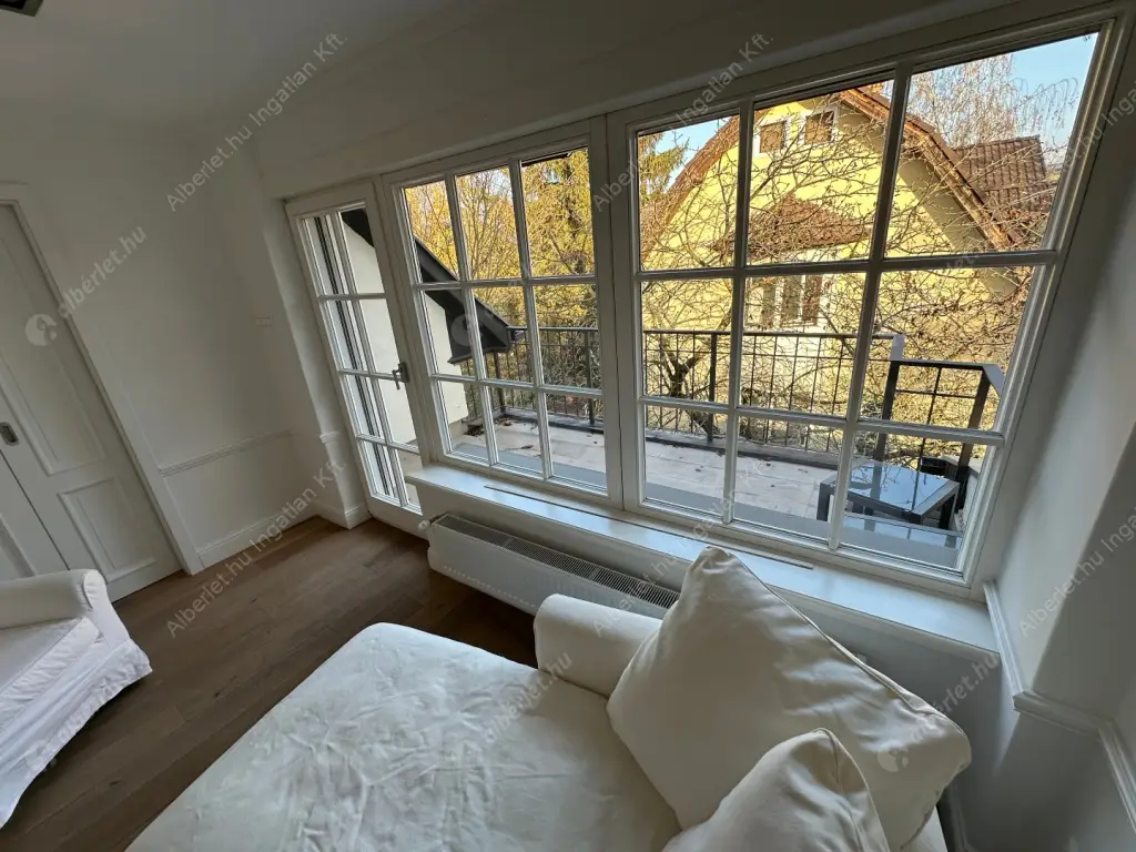 Kiadó albérlet 1145000 Ft/hó áron: Budapest, II. kerület  Tárnok utca. Mérete: 260 nm, 4 szobás | Alberlet.hu - 6578773
