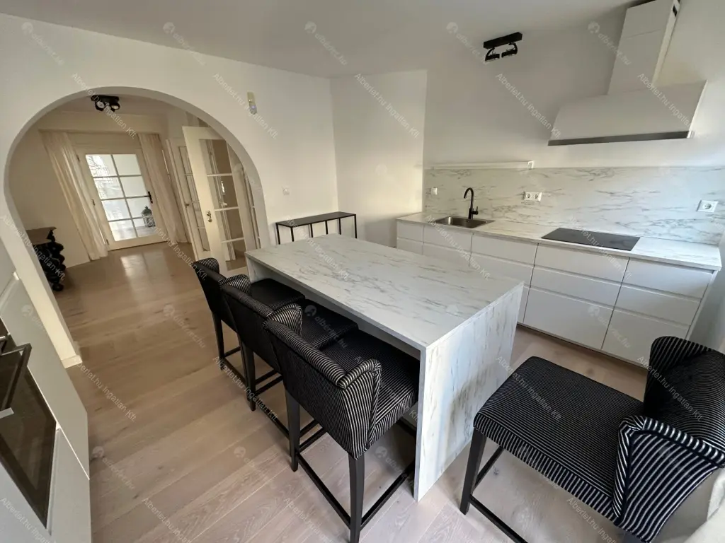 Kiadó albérlet 1130000 Ft/hó áron: Budapest, II. kerület  Tárnok utca. Mérete: 260 nm, 4 szobás | Alberlet.hu - 6681969