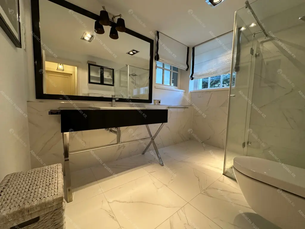 Kiadó albérlet 1130000 Ft/hó áron: Budapest, II. kerület  Tárnok utca. Mérete: 260 nm, 4 szobás | Alberlet.hu - 6681974