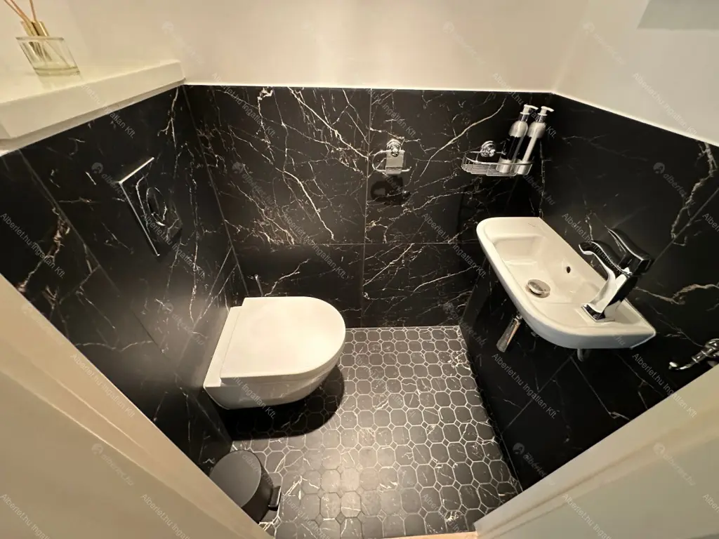 Kiadó albérlet 1130000 Ft/hó áron: Budapest, II. kerület  Tárnok utca. Mérete: 260 nm, 4 szobás | Alberlet.hu - 6681985