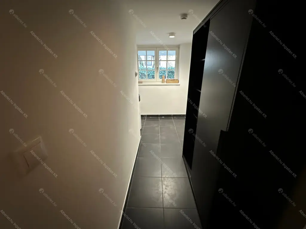 Kiadó albérlet 1130000 Ft/hó áron: Budapest, II. kerület  Tárnok utca. Mérete: 260 nm, 4 szobás | Alberlet.hu - 6681990