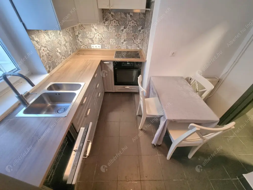 Kiadó albérlet 320000 Ft/hó áron: Budapest, II. kerület  Tárogató út. Mérete: 69 nm, 3 szobás | Alberlet.hu - 6619736