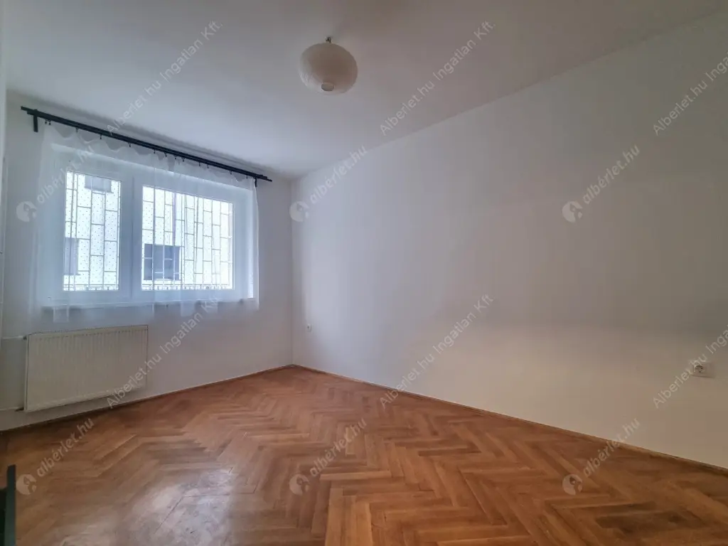 Kiadó albérlet 320000 Ft/hó áron: Budapest, II. kerület  Tárogató út. Mérete: 69 nm, 3 szobás | Alberlet.hu - 6619741