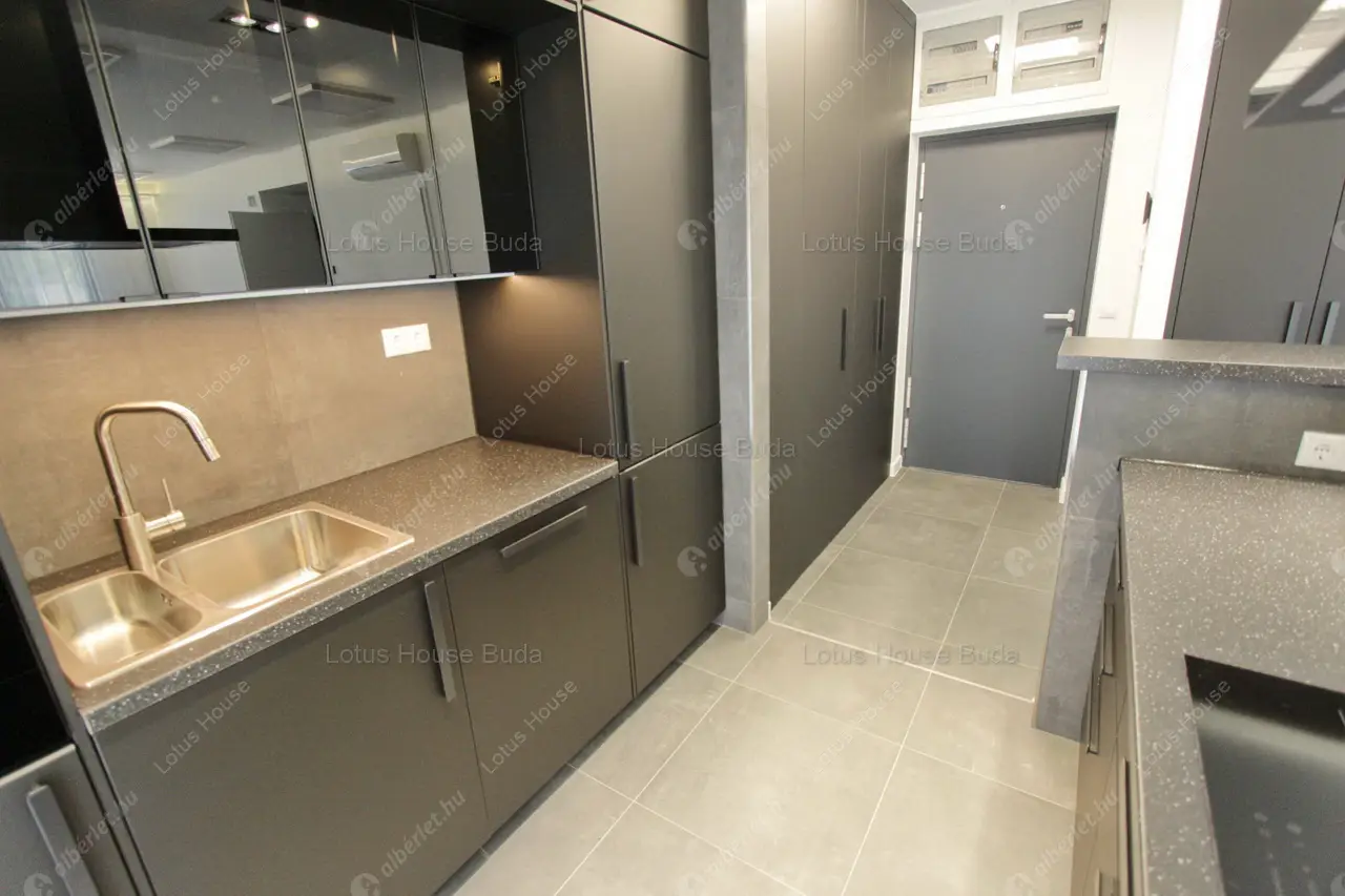 Kiadó albérlet 704000 Ft/hó áron: Budapest, II. kerület  Tárogató út. Mérete: 80 nm, 3 szobás | Alberlet.hu - 6467572