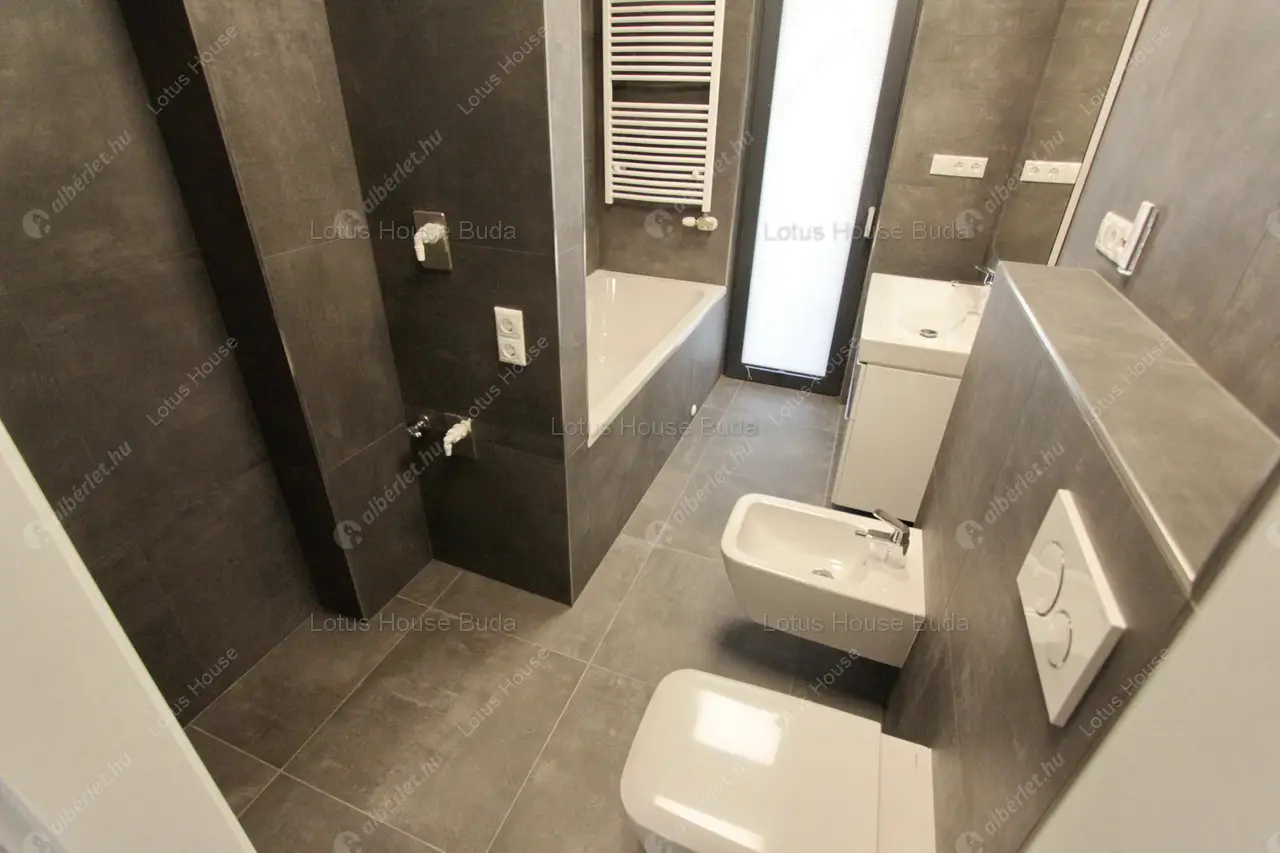 Kiadó albérlet 704000 Ft/hó áron: Budapest, II. kerület  Tárogató út. Mérete: 80 nm, 3 szobás | Alberlet.hu - 6467577