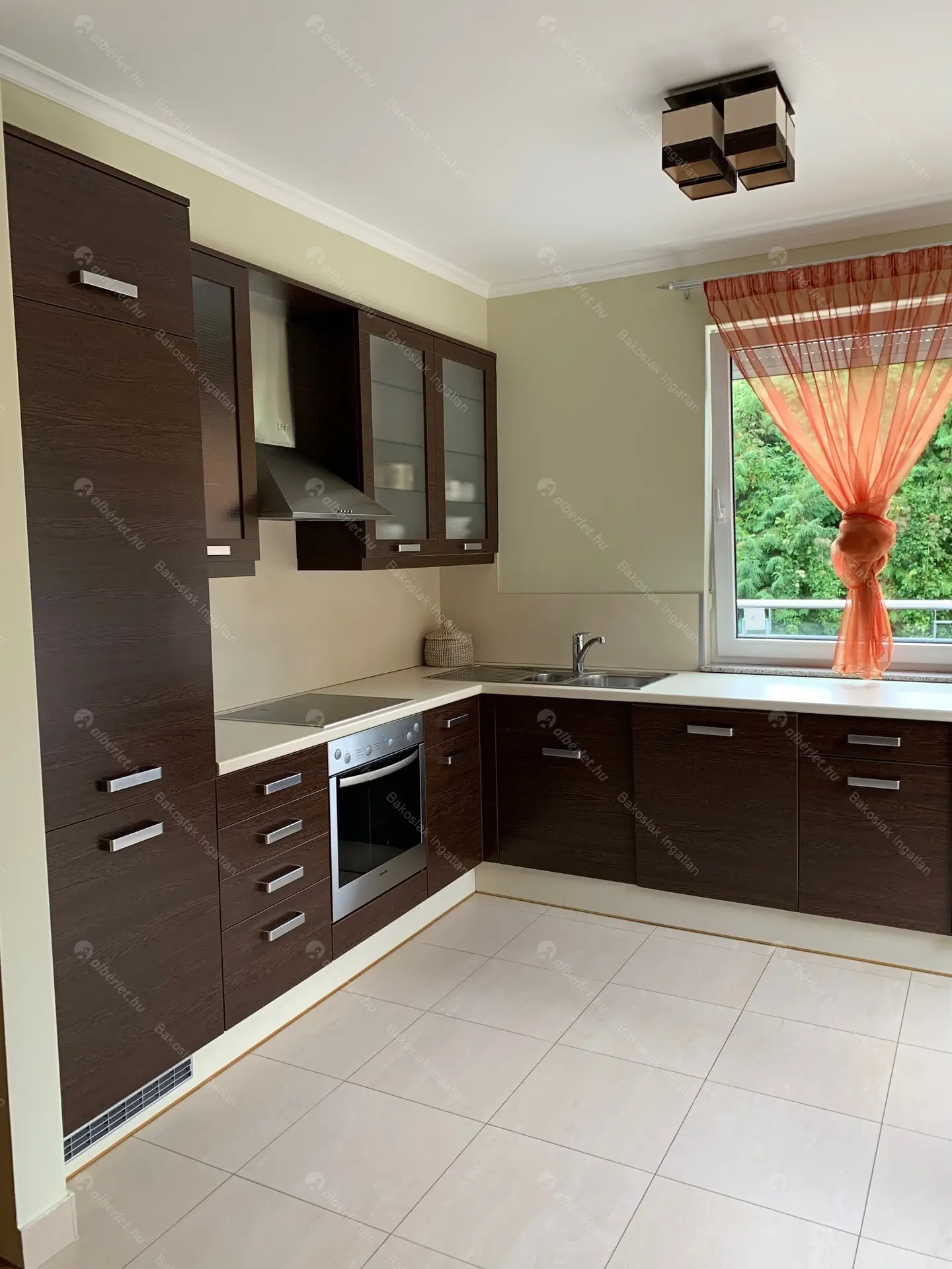 Kiadó albérlet 680000 Ft/hó áron: Budapest, II. kerület  Tömörkény utca. Mérete: 90 nm, 3 szobás | Alberlet.hu - 5761930