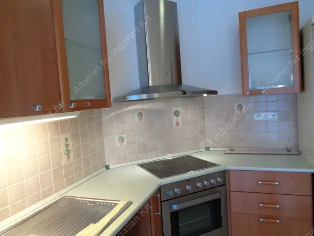 Kiadó albérlet 400000 Ft/hó áron: Budapest, II. kerület  Törökvész út. Mérete: 70 nm, 2 szobás | Alberlet.hu - 3148526