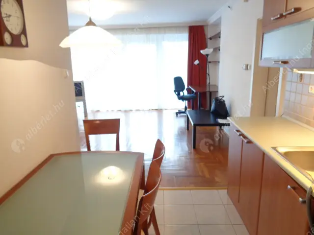 Kiadó albérlet 400000 Ft/hó áron: Budapest, II. kerület  Törökvész út. Mérete: 70 nm, 2 szobás | Alberlet.hu - 3148527