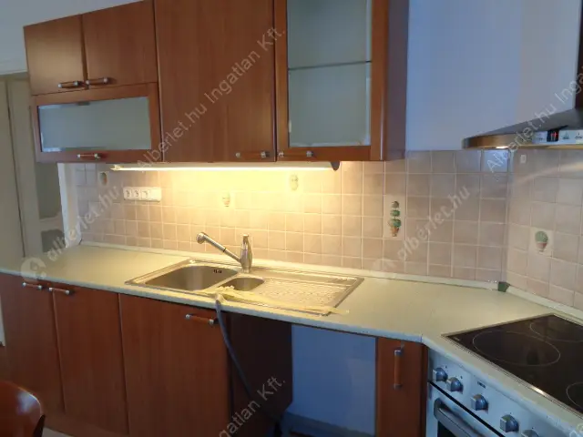 Kiadó albérlet 400000 Ft/hó áron: Budapest, II. kerület  Törökvész út. Mérete: 70 nm, 2 szobás | Alberlet.hu - 3148528