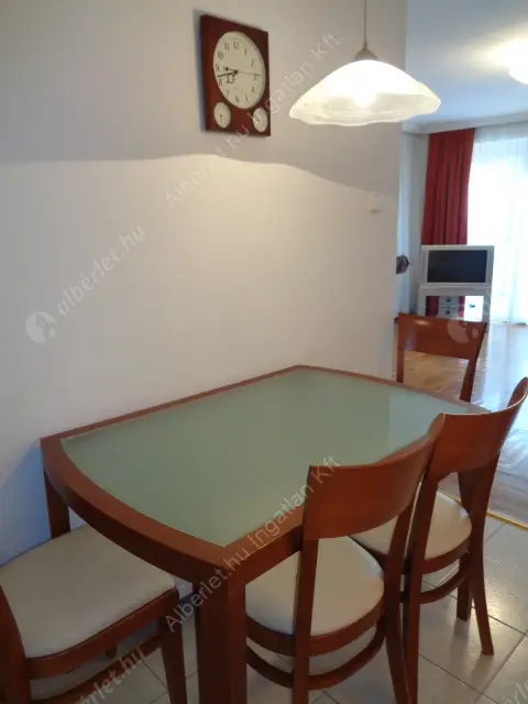 Kiadó albérlet 400000 Ft/hó áron: Budapest, II. kerület  Törökvész út. Mérete: 70 nm, 2 szobás | Alberlet.hu - 3148529