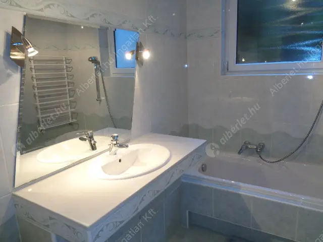 Kiadó albérlet 400000 Ft/hó áron: Budapest, II. kerület  Törökvész út. Mérete: 70 nm, 2 szobás | Alberlet.hu - 3148540