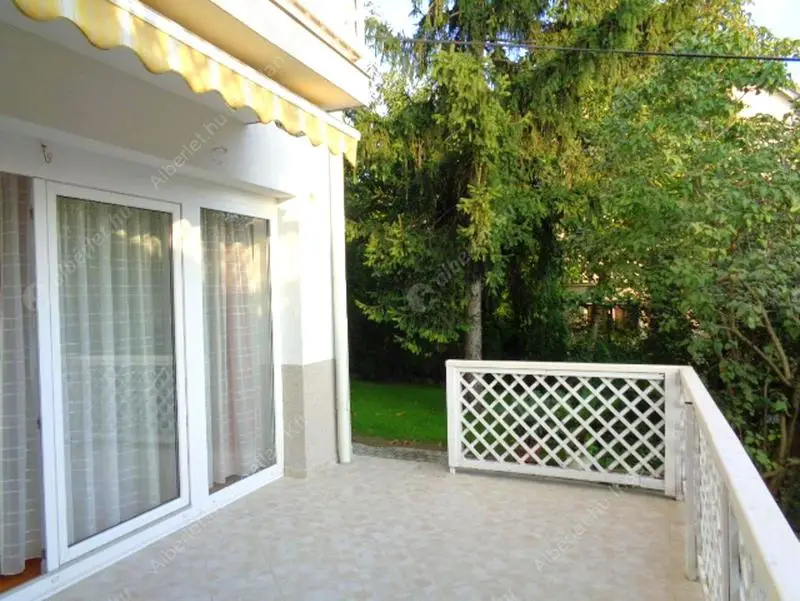 Kiadó albérlet 400000 Ft/hó áron: Budapest, II. kerület  Törökvész út. Mérete: 70 nm, 2 szobás | Alberlet.hu - 6558351