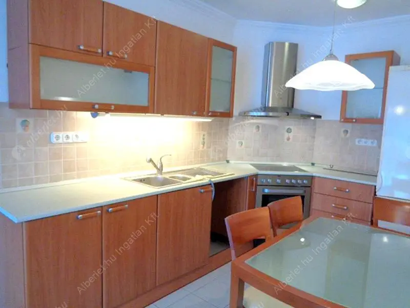 Kiadó albérlet 400000 Ft/hó áron: Budapest, II. kerület  Törökvész út. Mérete: 70 nm, 2 szobás | Alberlet.hu - 6558357