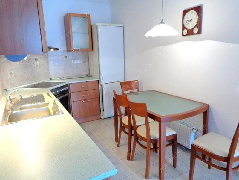 Kiadó albérlet 400000 Ft/hó áron: Budapest, II. kerület  Törökvész út. Mérete: 70 nm, 2 szobás | Alberlet.hu - 6558360