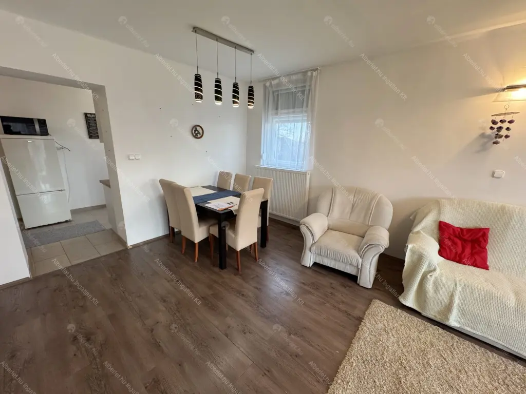 Kiadó albérlet 390000 Ft/hó áron: Budapest, II. kerület  Törökvész út. Mérete: 78 nm, 3 szobás | Alberlet.hu - 6677742