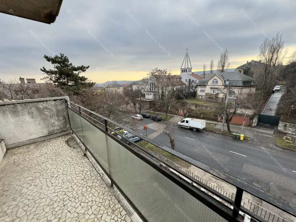 Kiadó albérlet 390000 Ft/hó áron: Budapest, II. kerület  Törökvész út. Mérete: 78 nm, 3 szobás | Alberlet.hu - 6677755