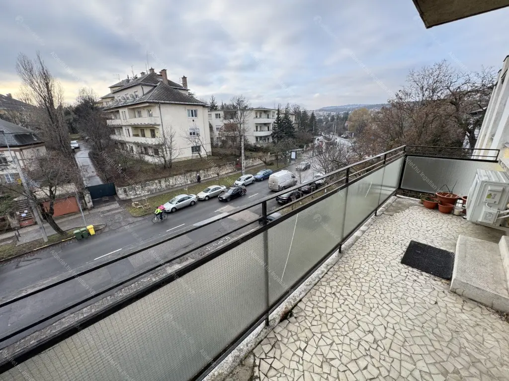 Kiadó albérlet 390000 Ft/hó áron: Budapest, II. kerület  Törökvész út. Mérete: 78 nm, 3 szobás | Alberlet.hu - 6677756