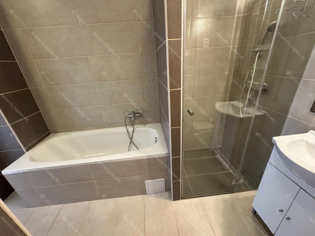 Kiadó albérlet 390000 Ft/hó áron: Budapest, II. kerület  Törökvész út. Mérete: 78 nm, 3 szobás | Alberlet.hu - 6677762