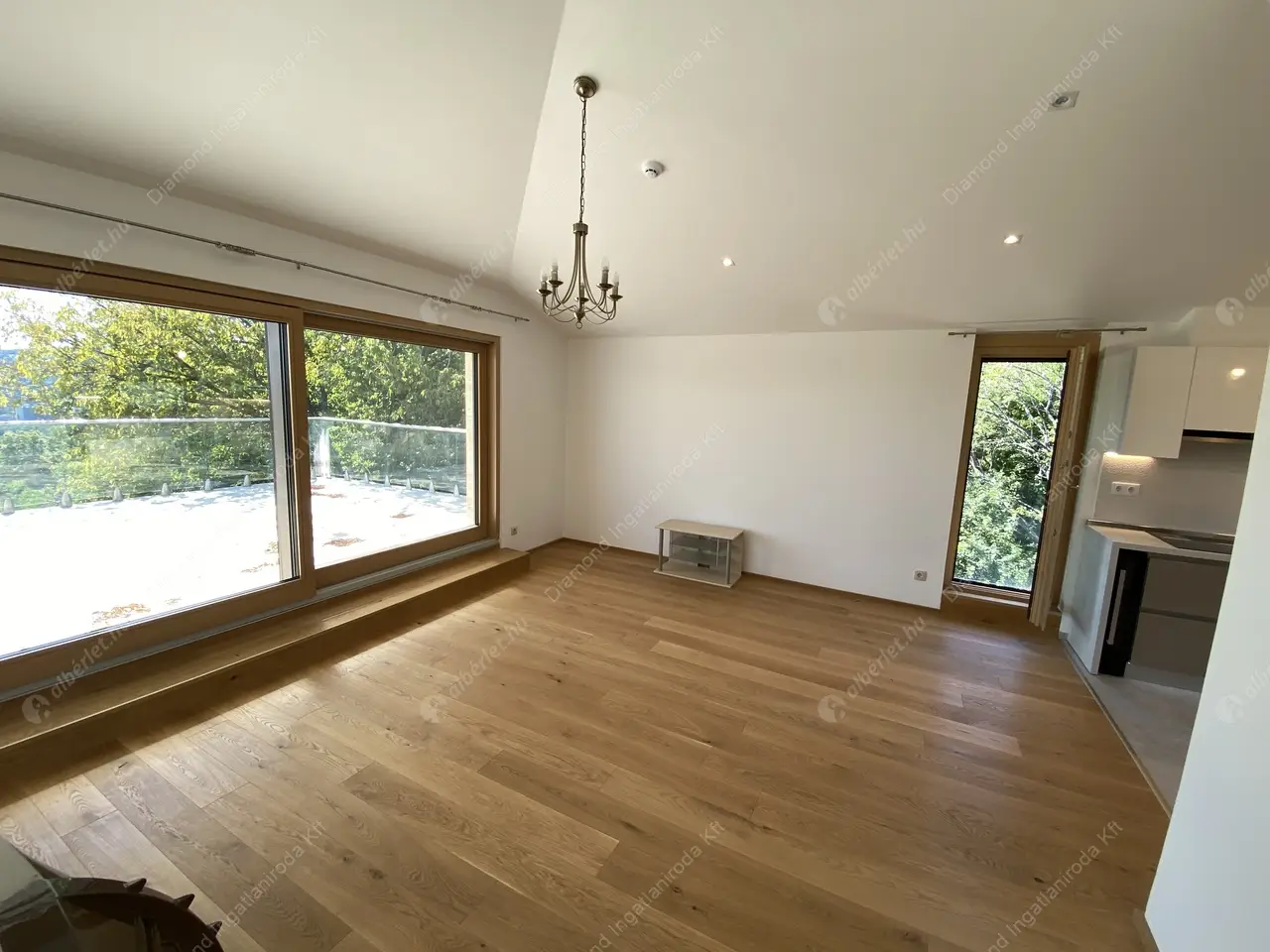 Kiadó albérlet 970000 Ft/hó áron: Budapest, II. kerület  Tövis utca. Mérete: 94 nm, 3 szobás | Alberlet.hu - 5497832