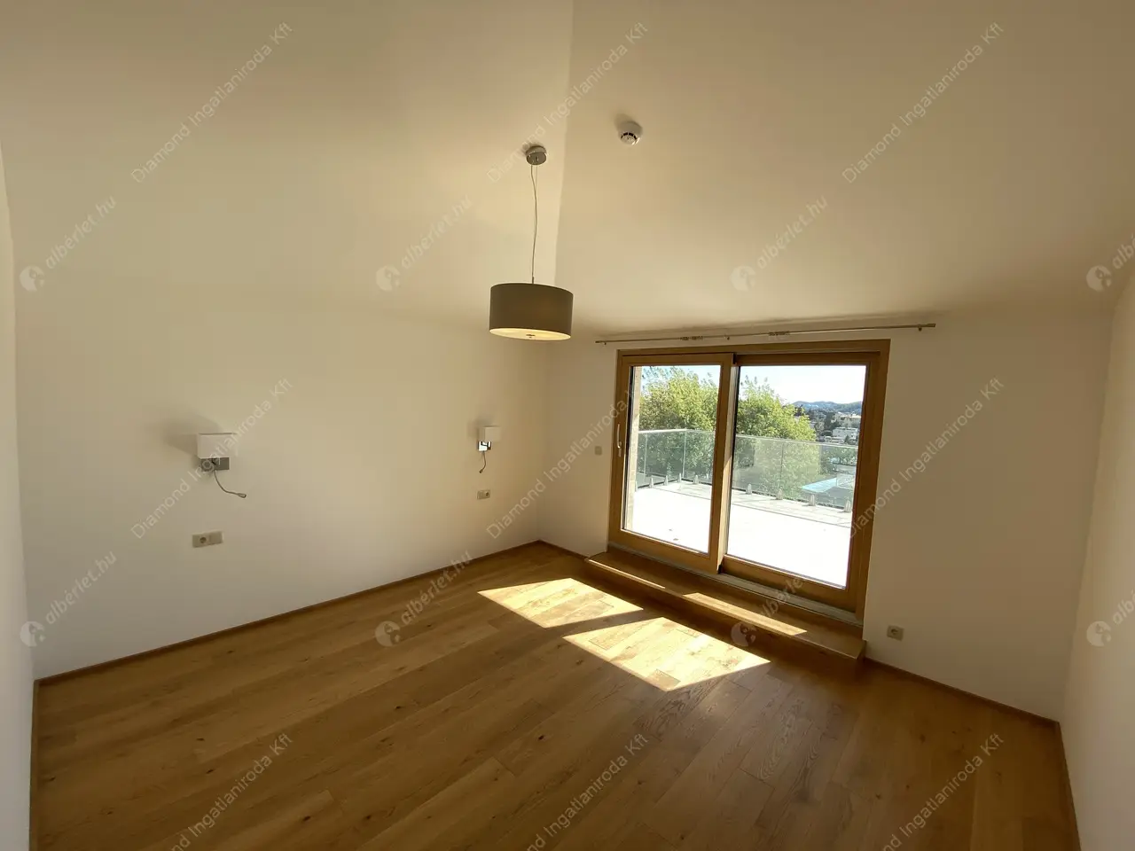 Kiadó albérlet 970000 Ft/hó áron: Budapest, II. kerület  Tövis utca. Mérete: 94 nm, 3 szobás | Alberlet.hu - 5497834