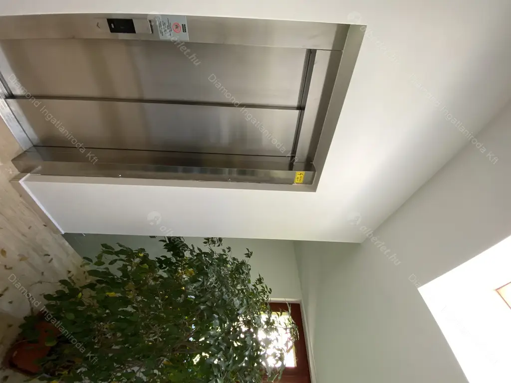 Kiadó albérlet 970000 Ft/hó áron: Budapest, II. kerület  Tövis utca. Mérete: 94 nm, 3 szobás | Alberlet.hu - 5497838