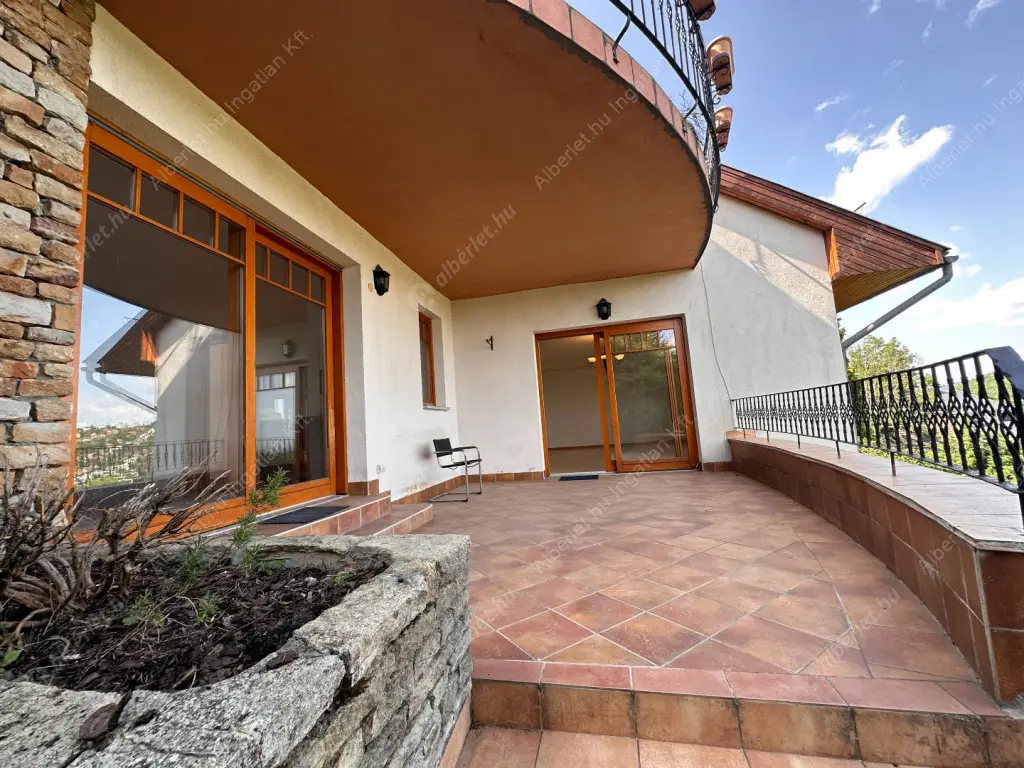 Kiadó albérlet 1145000 Ft/hó áron: Budapest, II. kerület  Turul köz. Mérete: 360 nm, 6 szobás | Alberlet.hu - 6551228