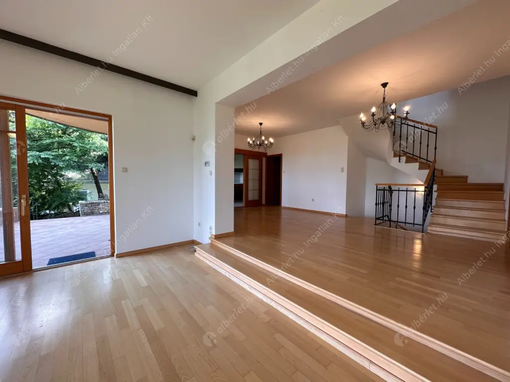 Kiadó albérlet 1145000 Ft/hó áron: Budapest, II. kerület  Turul köz. Mérete: 360 nm, 6 szobás | Alberlet.hu - 6551230