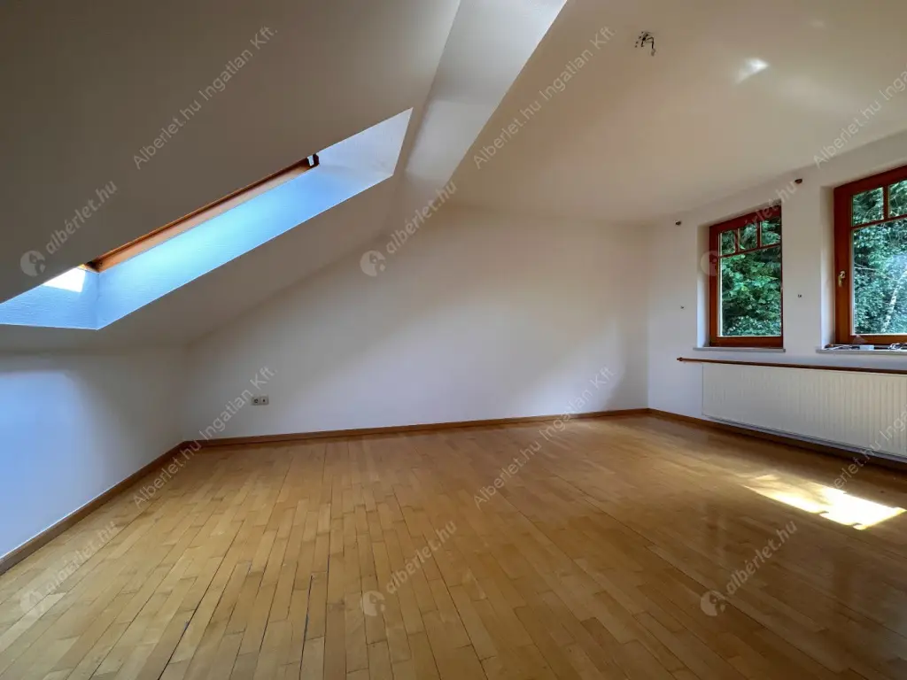 Kiadó albérlet 1145000 Ft/hó áron: Budapest, II. kerület  Turul köz. Mérete: 360 nm, 6 szobás | Alberlet.hu - 6551244