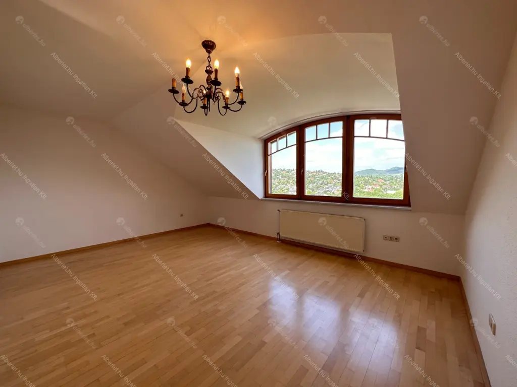 Kiadó albérlet 1130000 Ft/hó áron: Budapest, II. kerület  Turul köz. Mérete: 360 nm, 6 szobás | Alberlet.hu - 6681924