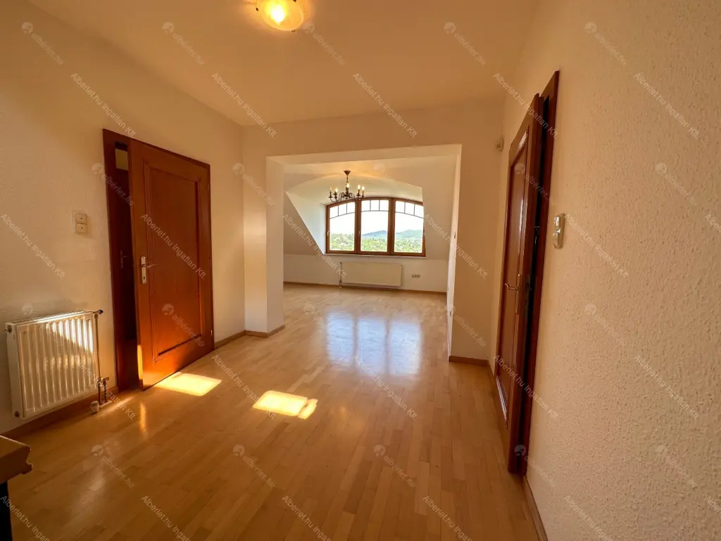 Kiadó albérlet 1130000 Ft/hó áron: Budapest, II. kerület  Turul köz. Mérete: 360 nm, 6 szobás | Alberlet.hu - 6681927