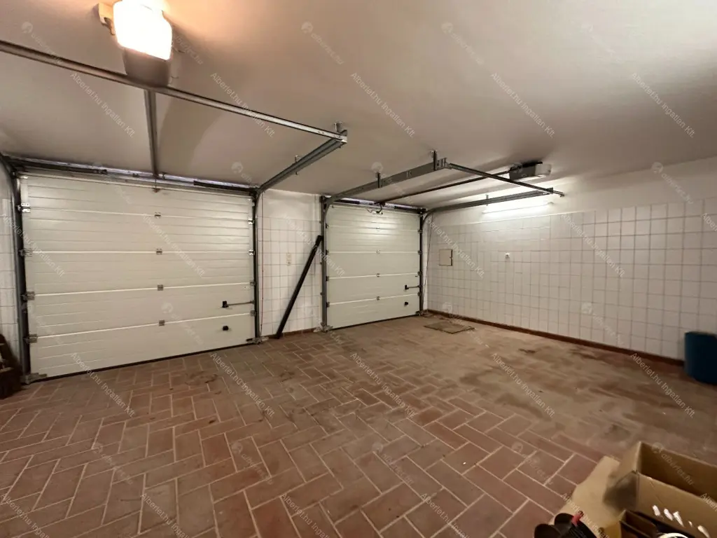 Kiadó albérlet 1130000 Ft/hó áron: Budapest, II. kerület  Turul köz. Mérete: 360 nm, 6 szobás | Alberlet.hu - 6681934