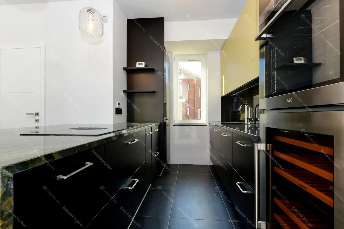 Kiadó albérlet 1071000 Ft/hó áron: Budapest, II. kerület  Vérhalom utca. Mérete: 127 nm, 4 szobás | Alberlet.hu - 6691386