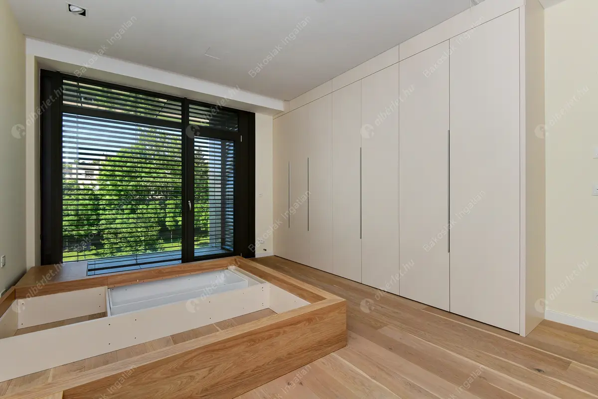 Kiadó albérlet 2292000 Ft/hó áron: Budapest, II. kerület  Vérhalom utca. Mérete: 150 nm, 3 szobás | Alberlet.hu - 6463254