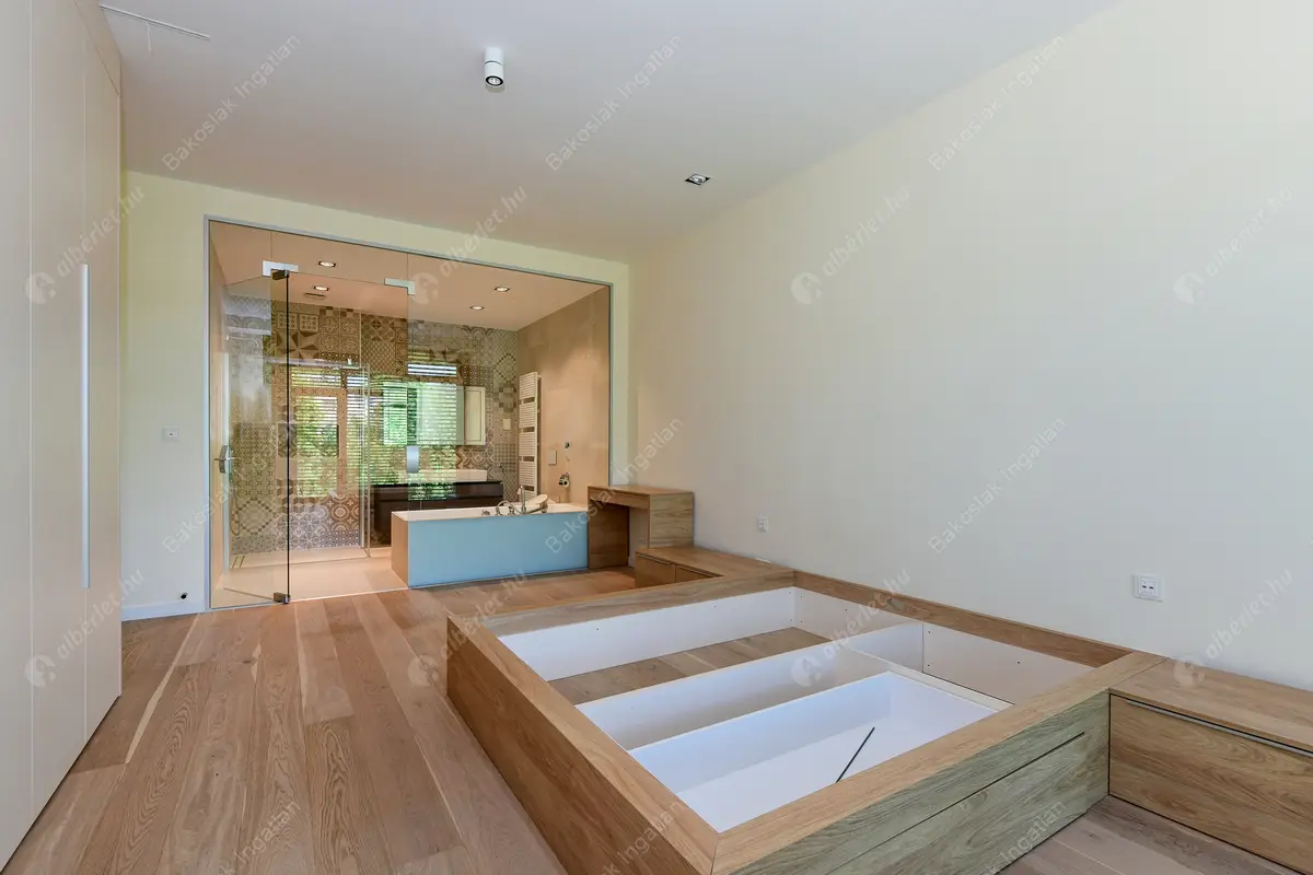 Kiadó albérlet 2292000 Ft/hó áron: Budapest, II. kerület  Vérhalom utca. Mérete: 150 nm, 3 szobás | Alberlet.hu - 6463255