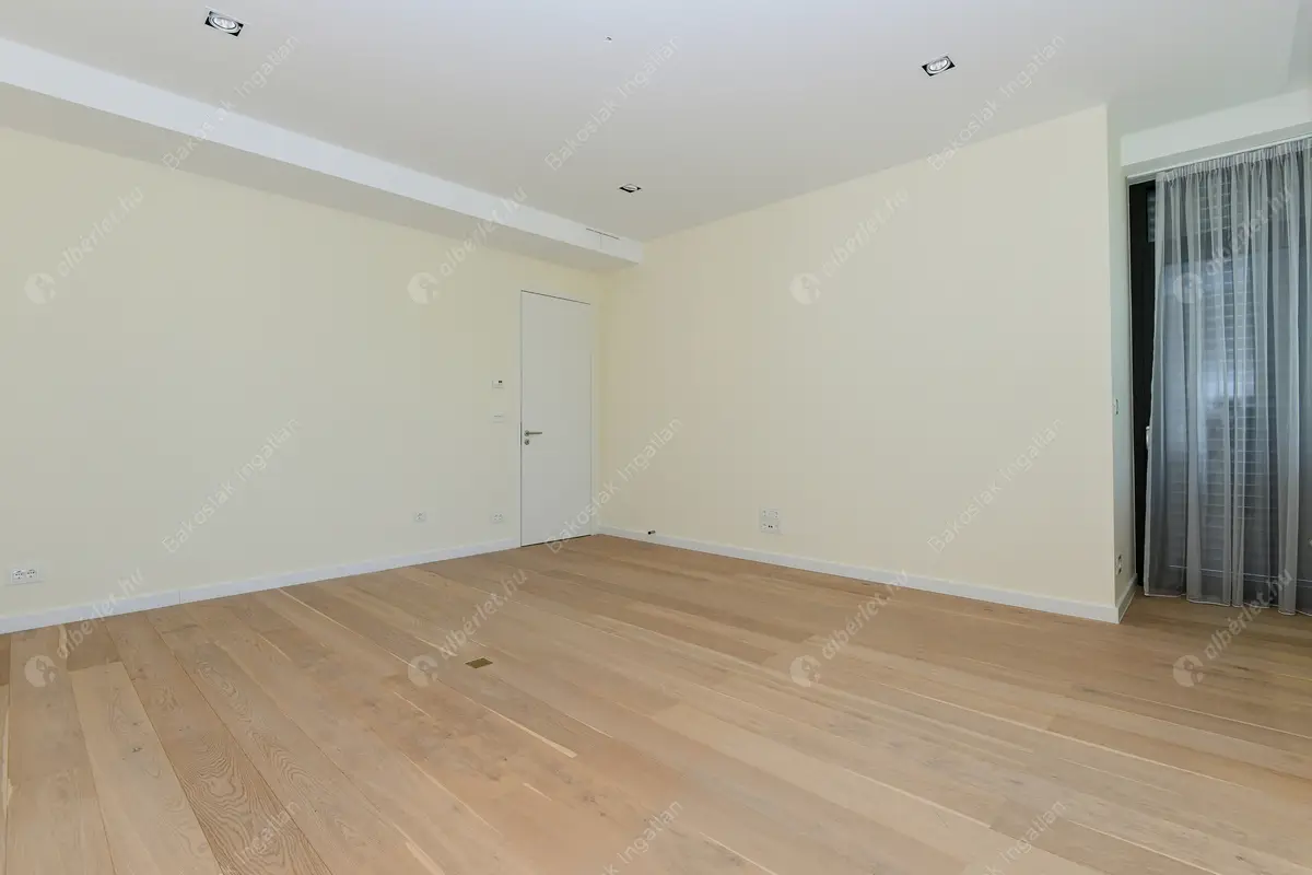 Kiadó albérlet 2292000 Ft/hó áron: Budapest, II. kerület  Vérhalom utca. Mérete: 150 nm, 3 szobás | Alberlet.hu - 6463260