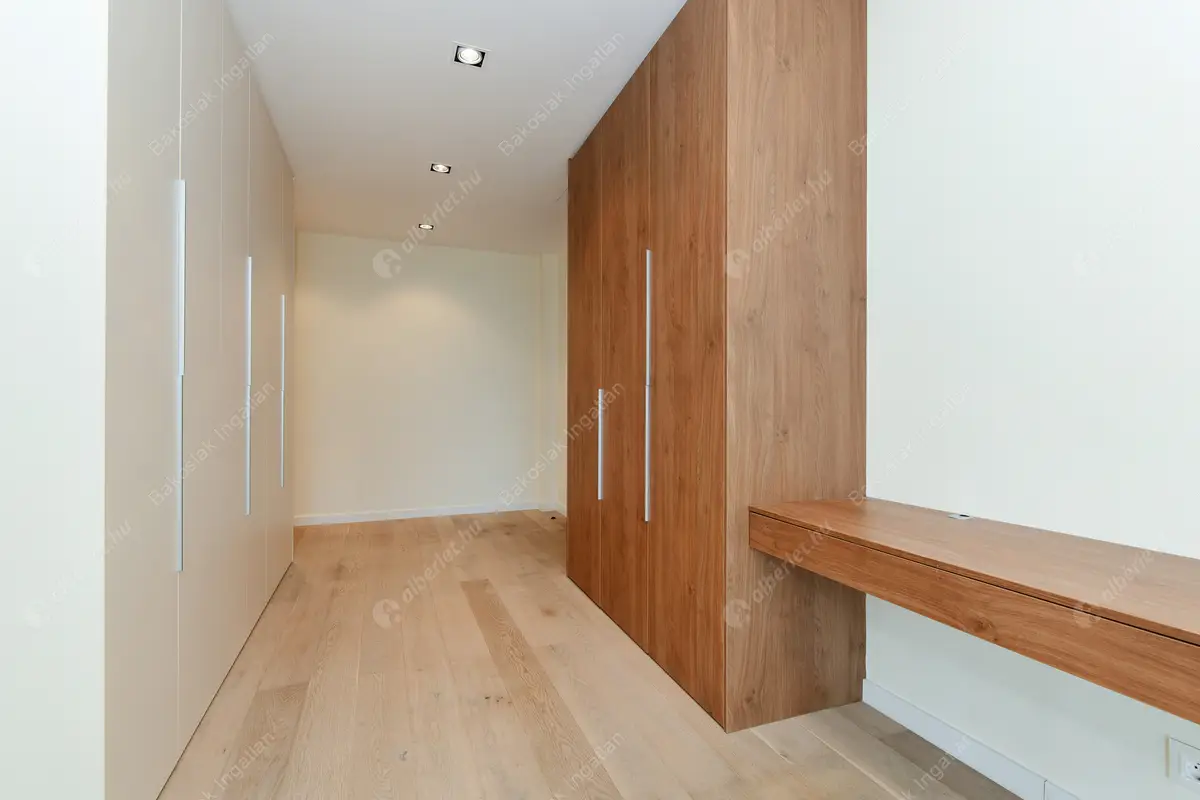 Kiadó albérlet 2292000 Ft/hó áron: Budapest, II. kerület  Vérhalom utca. Mérete: 150 nm, 3 szobás | Alberlet.hu - 6463262