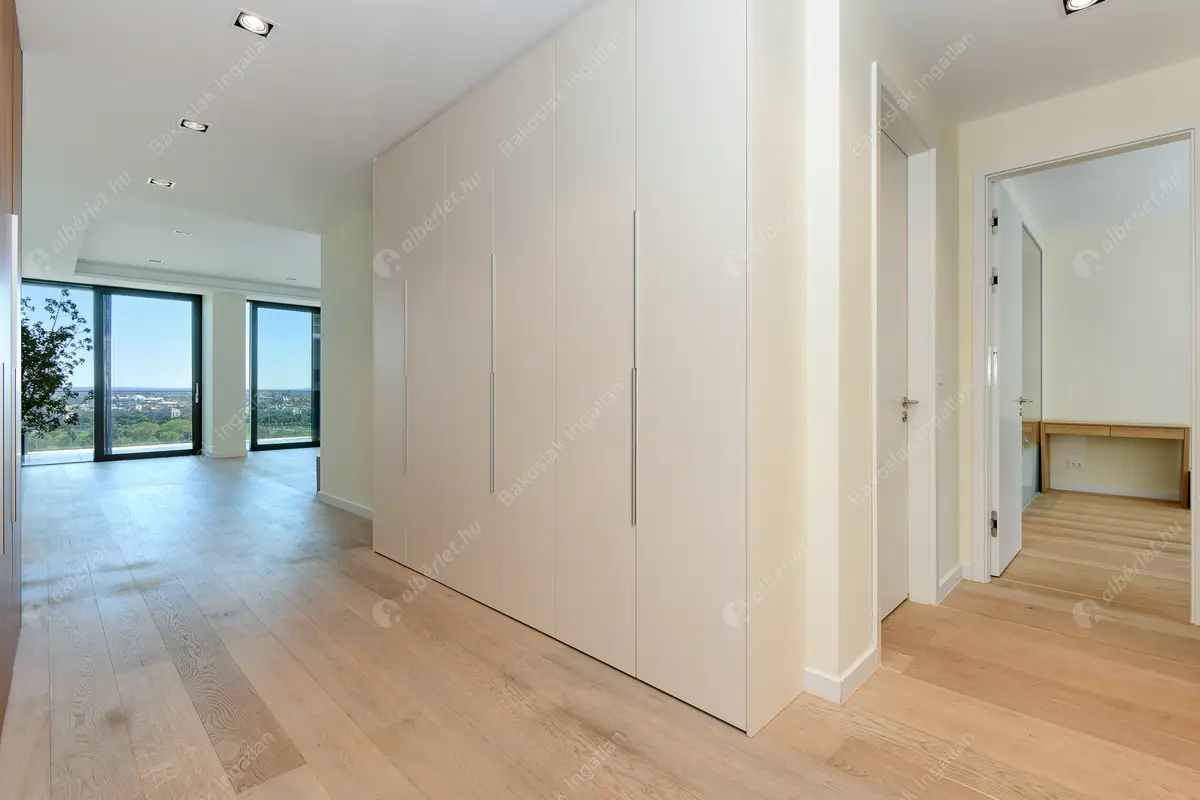 Kiadó albérlet 2292000 Ft/hó áron: Budapest, II. kerület  Vérhalom utca. Mérete: 150 nm, 3 szobás | Alberlet.hu - 6463263