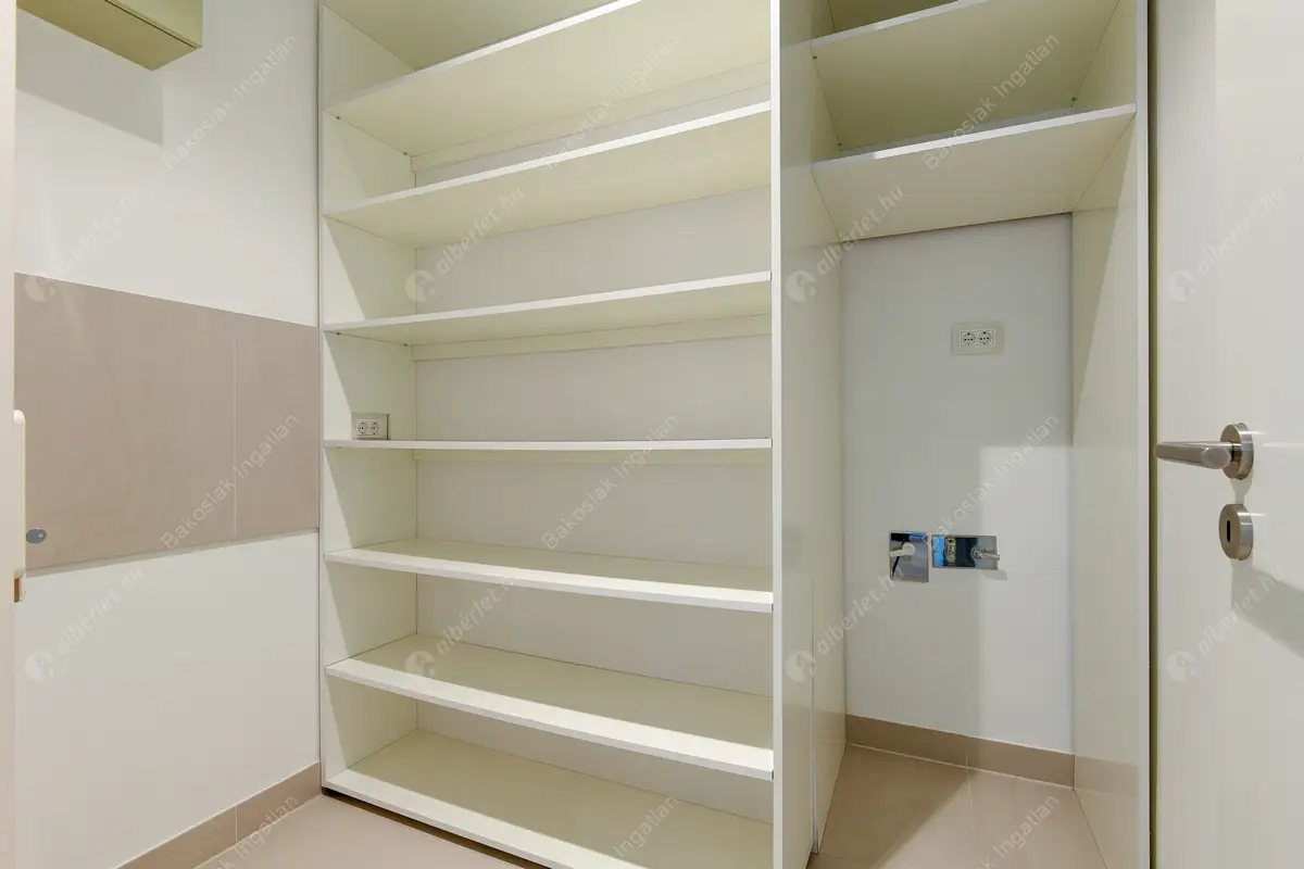 Kiadó albérlet 2292000 Ft/hó áron: Budapest, II. kerület  Vérhalom utca. Mérete: 150 nm, 3 szobás | Alberlet.hu - 6463264