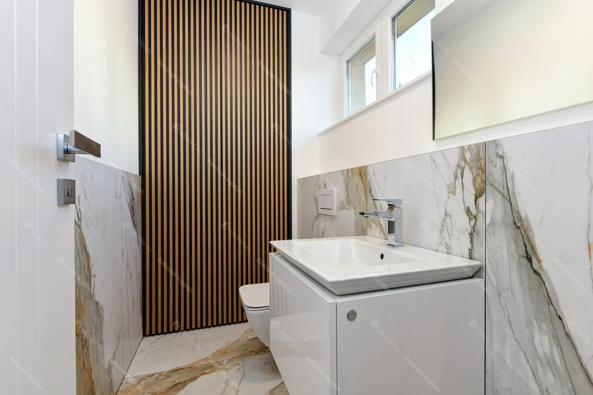 Kiadó albérlet 1148000 Ft/hó áron: Budapest, II. kerület  Vérhalom utca. Mérete: 190 nm, 4 szobás | Alberlet.hu - 6691456